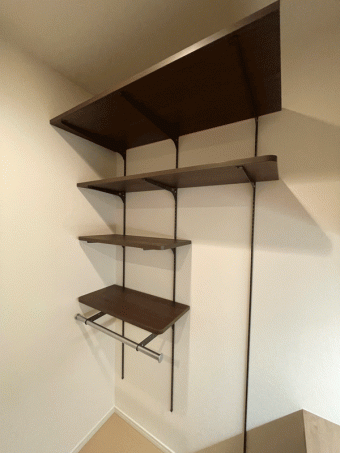 クローゼットをワークスペースも兼ねた空間に大変身　港区S様邸